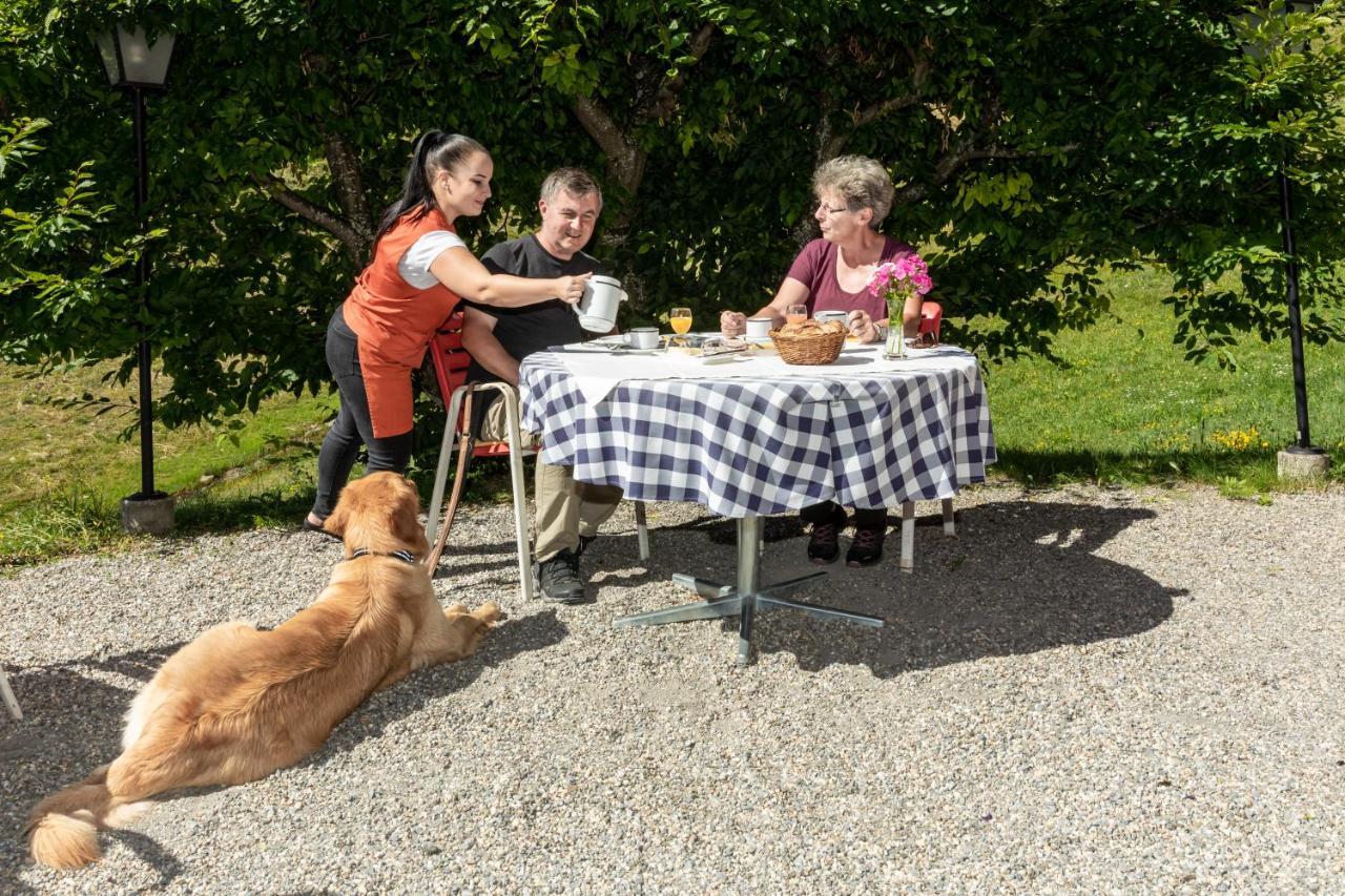 Hotel Gravas Lodge - Das Hotel Fuer Gaeste Mit Hund Велла Экстерьер фото
